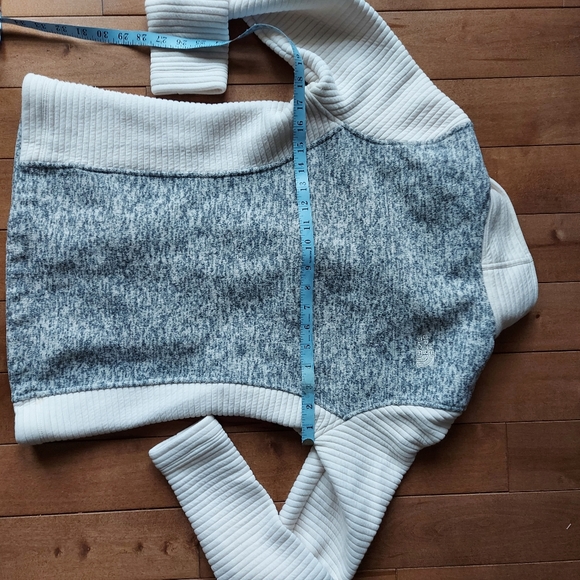 The North Face jacket with Sherpa fleece lining Cream And Gray Size Small - Picture 7 of 7